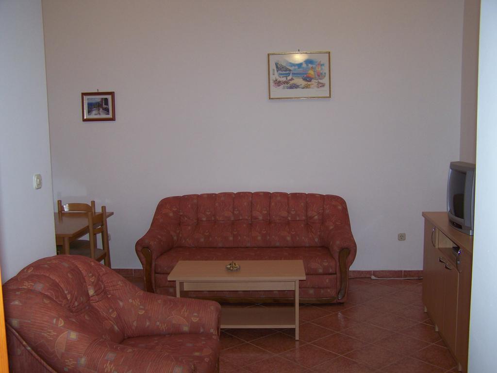 קלק Apartments Mediteraneo מראה חיצוני תמונה