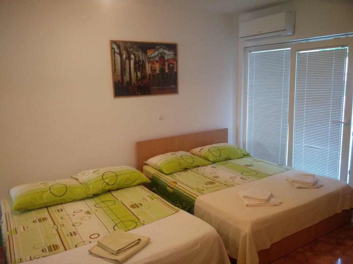 קלק Apartments Mediteraneo מראה חיצוני תמונה